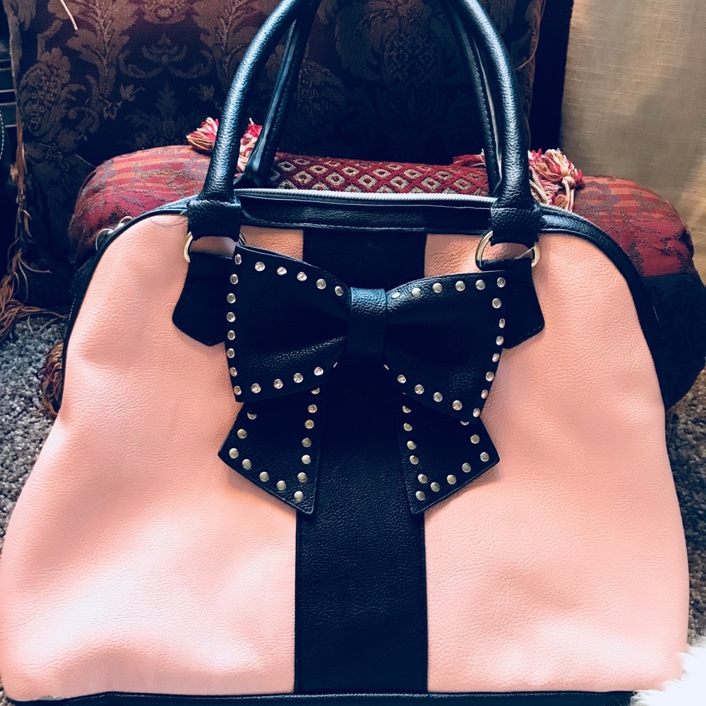 Betsey Johnson bow purse